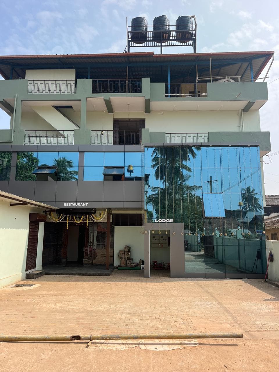 AC Triple Bedroom - Shantha Residency